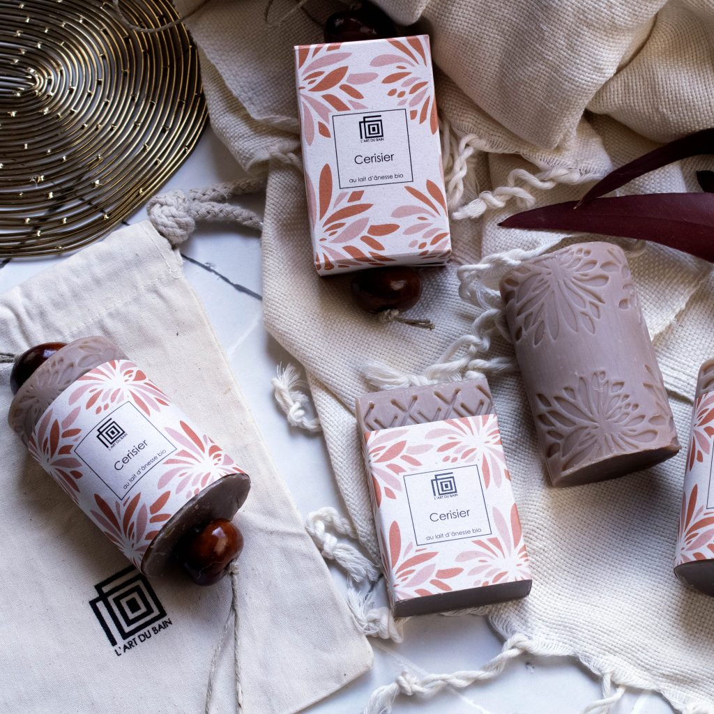 Savon Fleur de Cerisier au lait d'ânesse